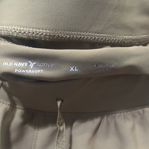 EUC Old Navy "High Rise Powersoft 3 in 1 Shorts Size XL - Picture 5 of 14